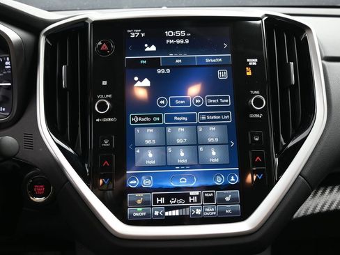 Used 2024 Subaru Ascent Premium w/ Convenience Package image 9