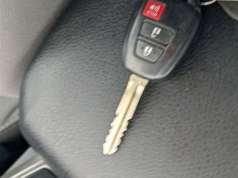 Used 2023 Toyota Tacoma SR5 image 33