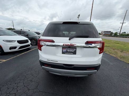 Used 2023 GMC Acadia SLE FWD image 4