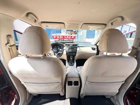 Used 2018 Nissan Rogue SV FWD image 15