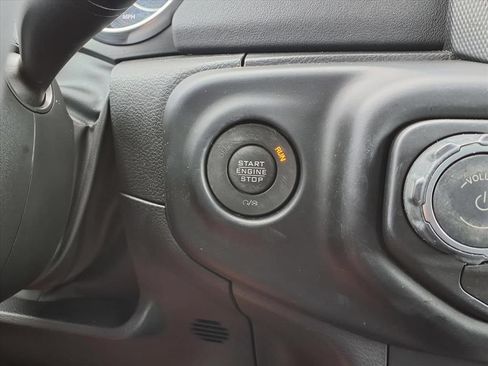 Used 2023 Jeep Wrangler Unlimited Sahara w/ LED Lighting Group AWD/4WD image 27