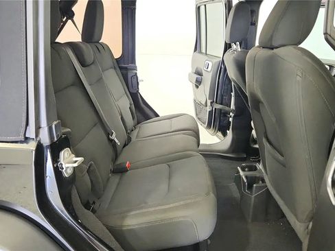 Used 2021 Jeep Wrangler Unlimited Sport image 33