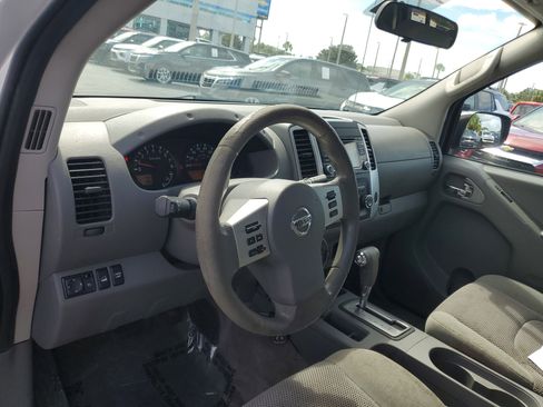 Used 2017 Nissan Frontier SV image 18