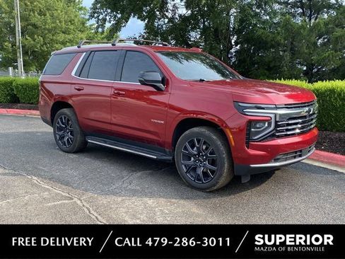 Used 2025 Chevrolet Tahoe LT w/ Comfort Package AWD/4WD image 1