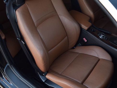 Used 2012 BMW 335i Convertible image 57