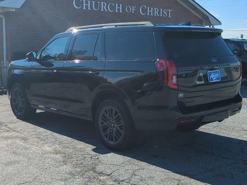 New 2025 Ford Expedition Platinum w/ Stealth Performance Package image 6