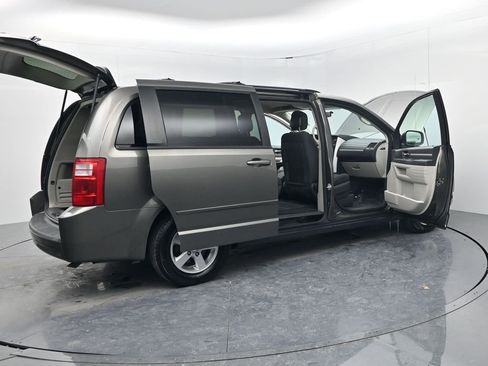 Used 2010 Dodge Grand Caravan Hero image 49