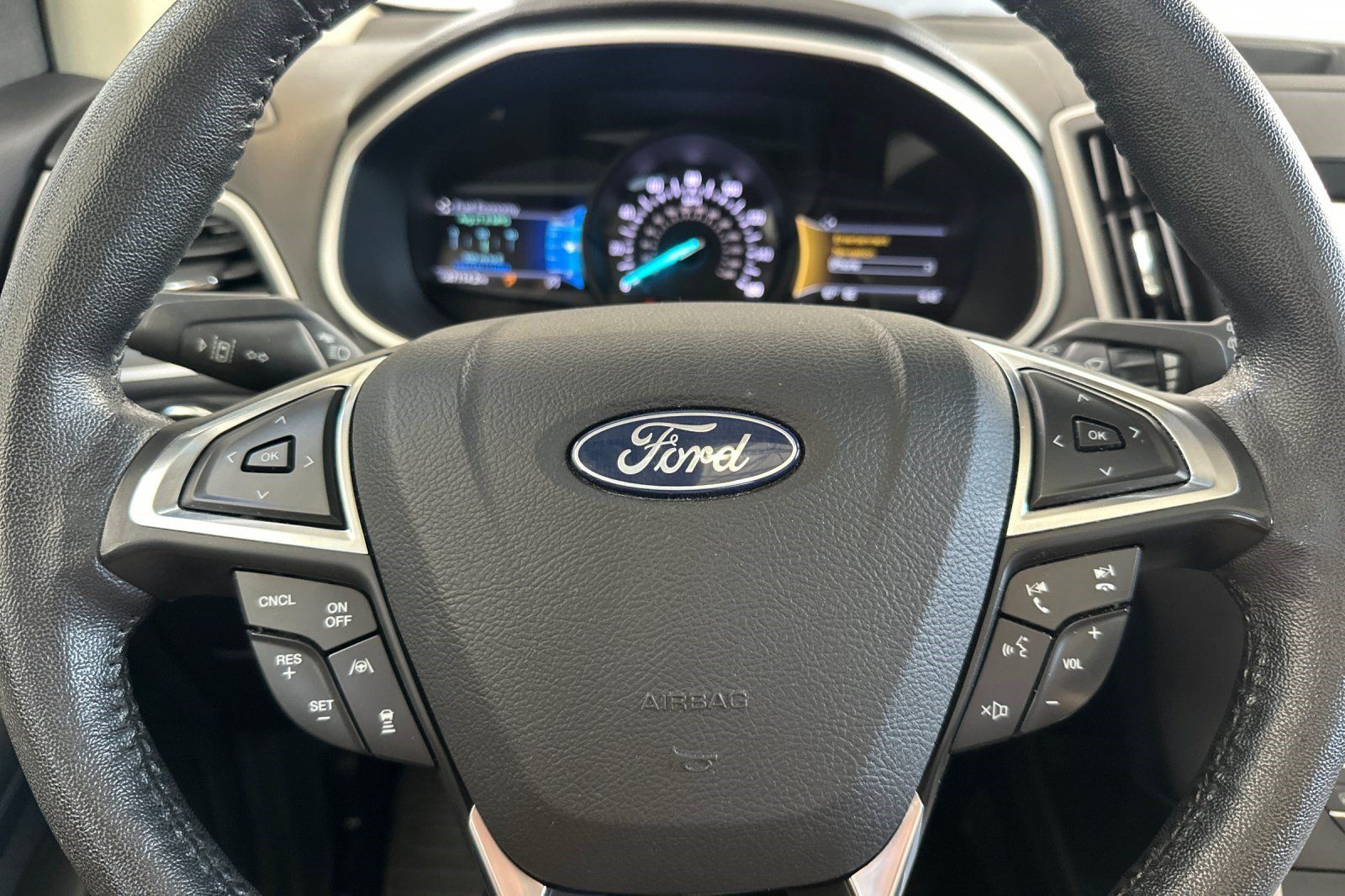 Used 2020 Ford Edge SEL w/ Convenience Package FWD image 30