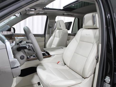 New 2025 Cadillac Escalade Premium Luxury Platinum w/ LPO, Floor Liner Package image 5