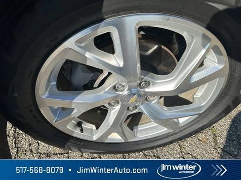Used 2020 Chevrolet Equinox Premier w/ LPO, Floor Liner Package FWD image 3