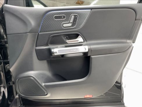 Used 2024 Mercedes-Benz GLB 250 image 31