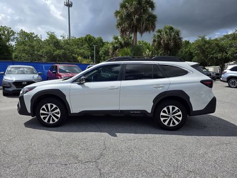 Certified 2025 Subaru Outback Premium AWD/4WD image 5
