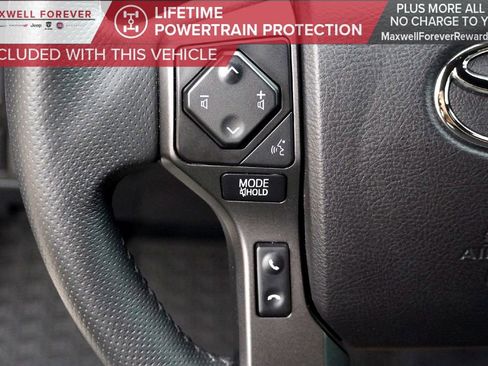 Used 2021 Toyota Tacoma TRD Off-Road image 19