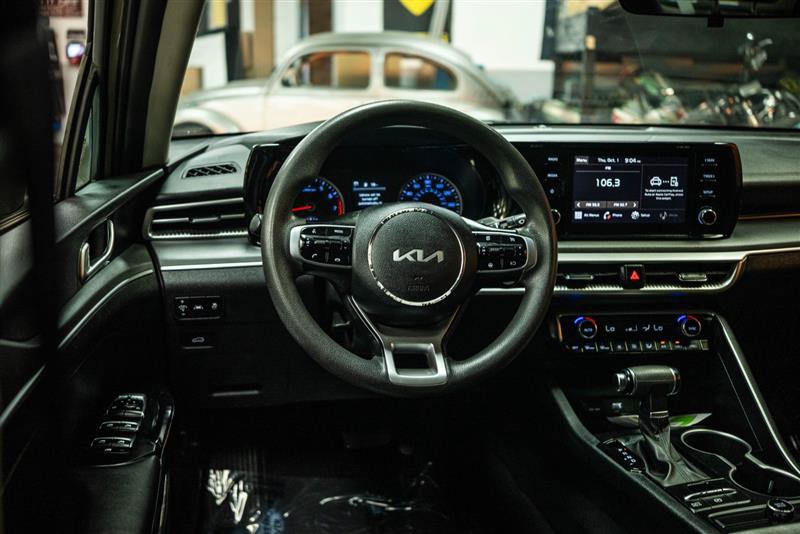Used 2022 Kia K5 LXS FWD image 15