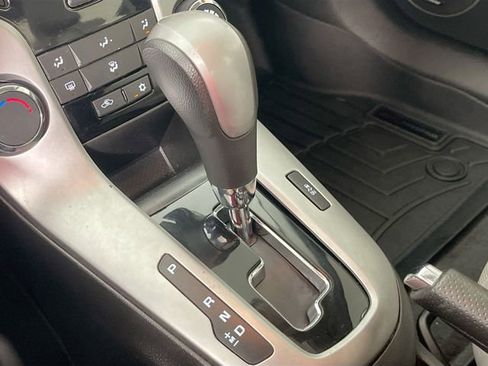 Used 2015 Chevrolet Cruze LT w/ Sun And Sound Package FWD image 17
