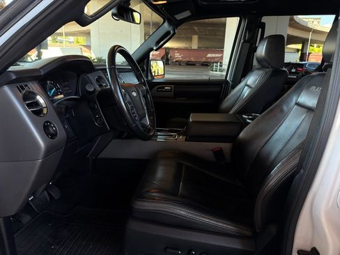 Used 2017 Ford Expedition Platinum AWD/4WD image 42