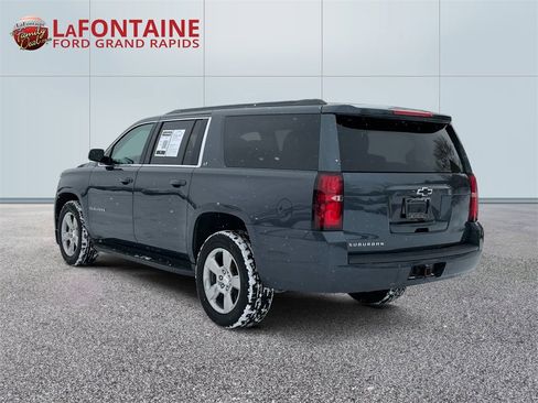 Used 2019 Chevrolet Suburban LT image 5