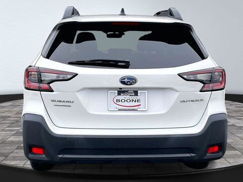 Used 2024 Subaru Outback Premium AWD/4WD image 4