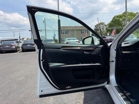 Used 2017 Lexus ES 350 w/ Navigation System Package FWD image 9