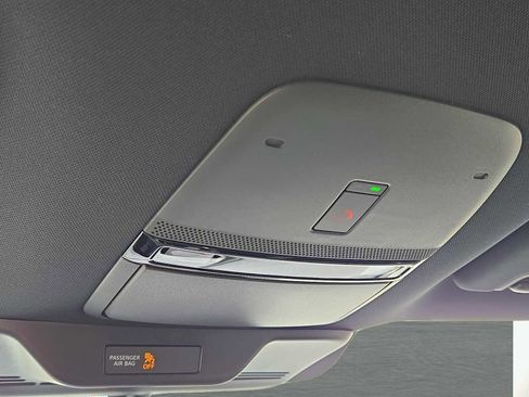 Used 2025 Nissan Armada SL w/ Captain's Chari Seat Package image 30