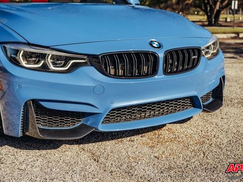 Used 2018 BMW M4 Convertible w/ Competition Package image 23