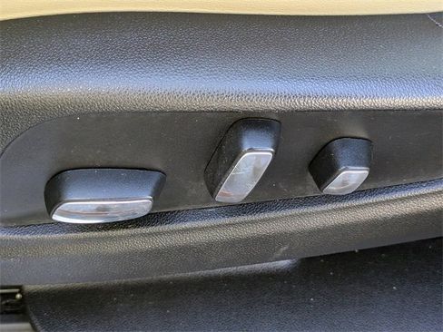 Used 2017 Cadillac XT5 Premium Luxury w/ LPO, Wheel Lock Package image 21