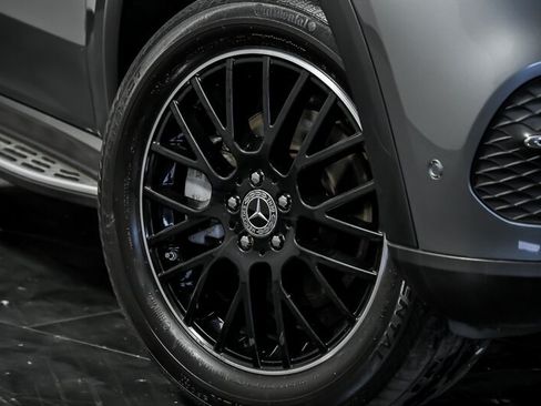 Used 2020 Mercedes-Benz GLE 350 4MATIC w/ Premium Package image 3