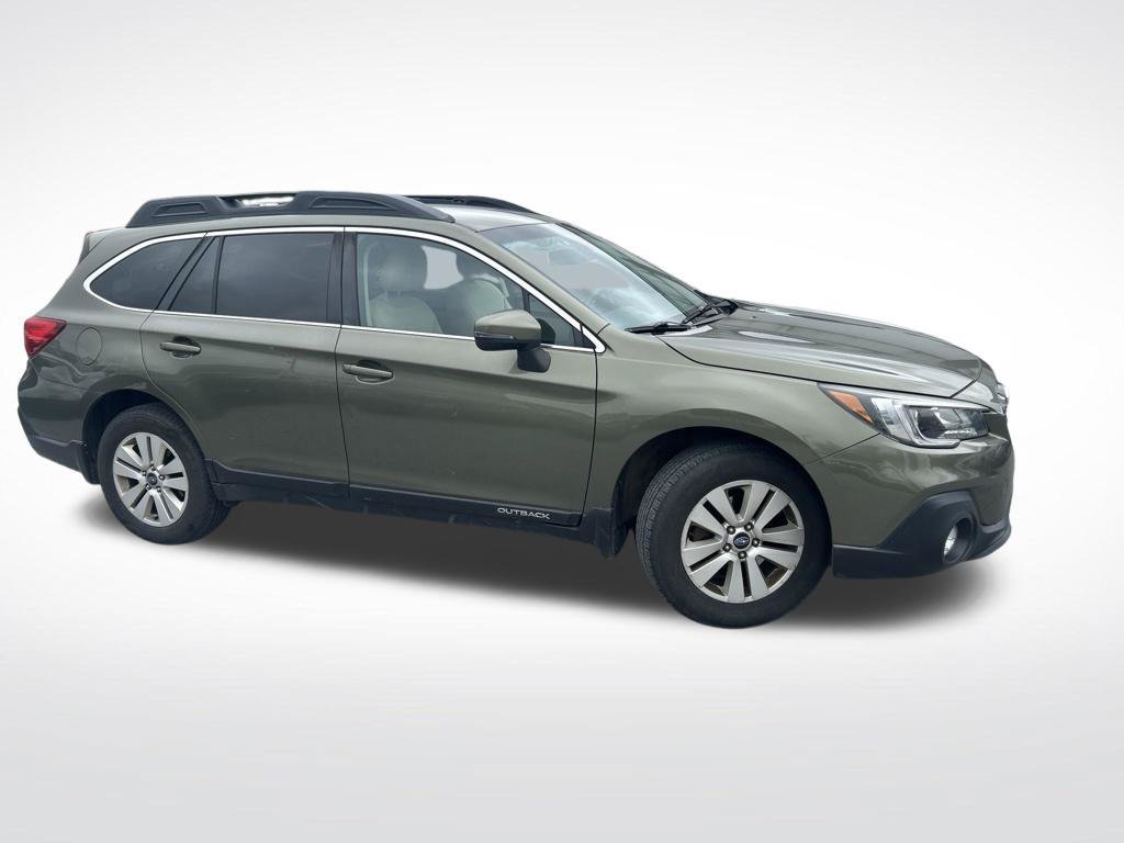Used 2018 Subaru Outback 2.5i Premium AWD/4WD image 4