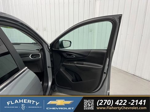 Used 2023 Chevrolet Equinox LT AWD/4WD image 13