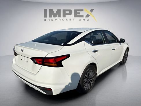 Used 2025 Nissan Altima 2.5 SV FWD image 5