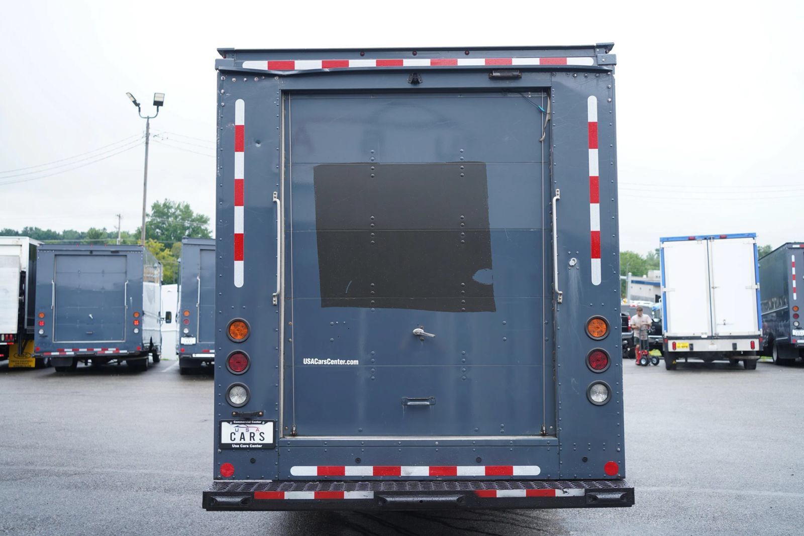 Used 2021 Ford Transit 350 DRW RWD image 9