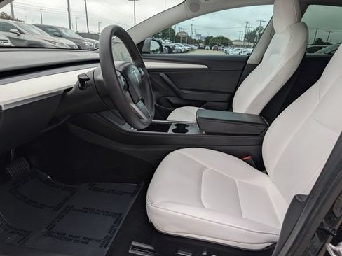 Used 2022 Tesla Model 3 Long Range AWD/4WD image 22