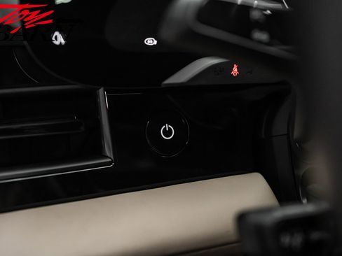 Used 2024 Porsche Taycan 4 Cross Turismo image 29