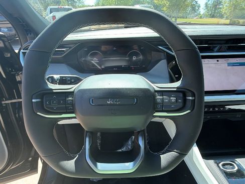 New 2026 Jeep Cherokee Laredo AWD/4WD image 21