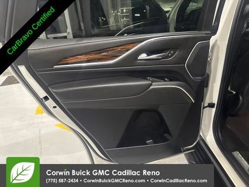 Used 2021 Cadillac Escalade Premium Luxury AWD/4WD image 31