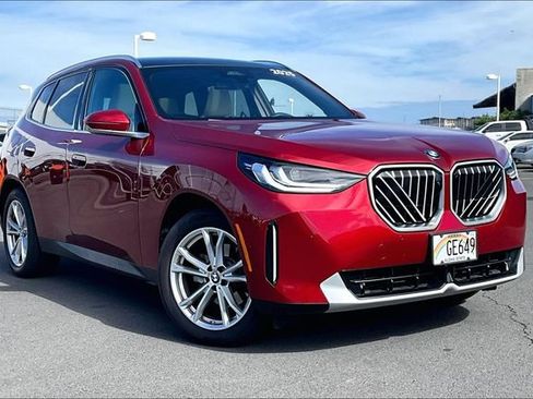 Used 2025 BMW X3 xDrive30i w/ Premium Package AWD/4WD image 11