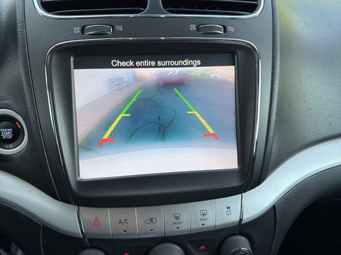 Used 2019 Dodge Journey SE FWD image 58