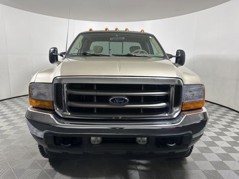 Used 2001 Ford F350 4x4 SuperCab DRW Super Duty image 2