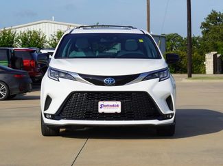 Used 2023 Toyota Sienna XSE FWD video 2