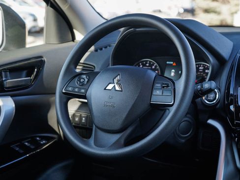 New 2025 Mitsubishi Eclipse Cross LE image 14