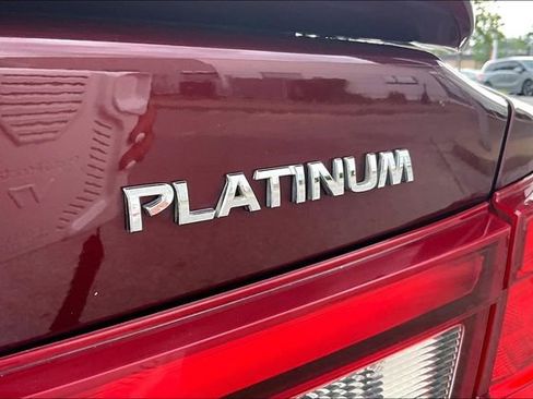 Used 2017 Nissan Maxima Platinum FWD image 17