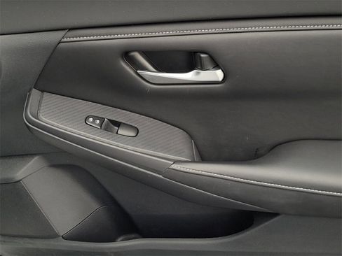 Used 2021 Nissan Sentra SV image 12