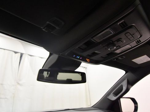 Used 2023 Chevrolet Suburban RST image 28