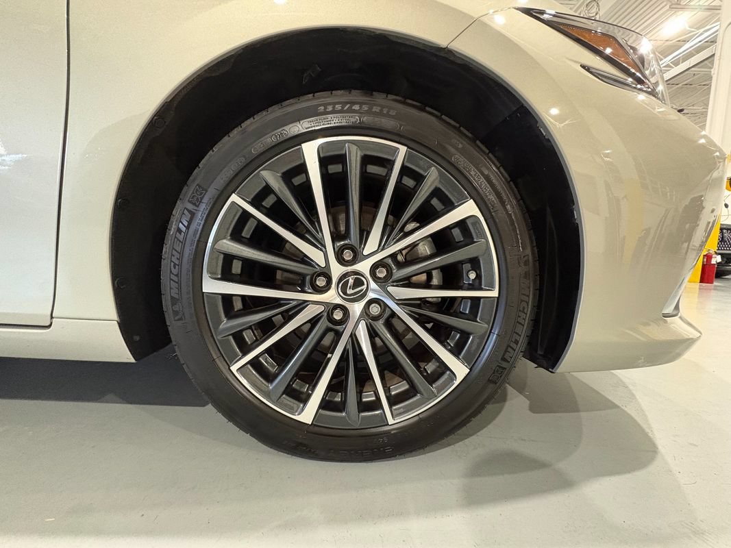 Used 2023 Lexus ES 350 w/ Premium Package FWD image 57
