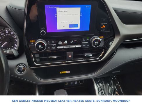 Used 2023 Toyota Highlander L image 26