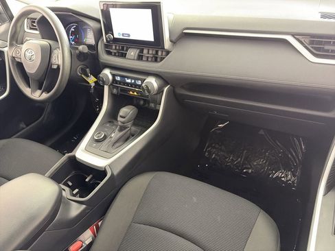 Used 2025 Toyota RAV4 LE AWD/4WD image 25