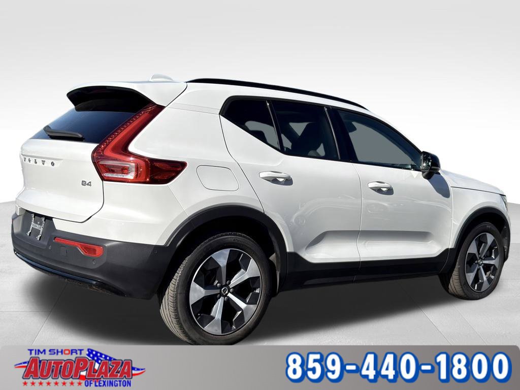Used 2023 Volvo XC40 B4 Ultimate FWD image 10