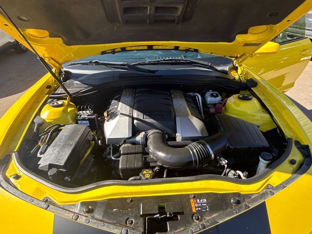 Used 2015 Chevrolet Camaro SS RWD image 10