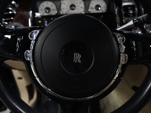 Used 2010 Rolls-Royce Ghost RWD image 18