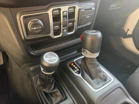 Used 2023 Jeep Wrangler Unlimited Sport AWD/4WD image 13